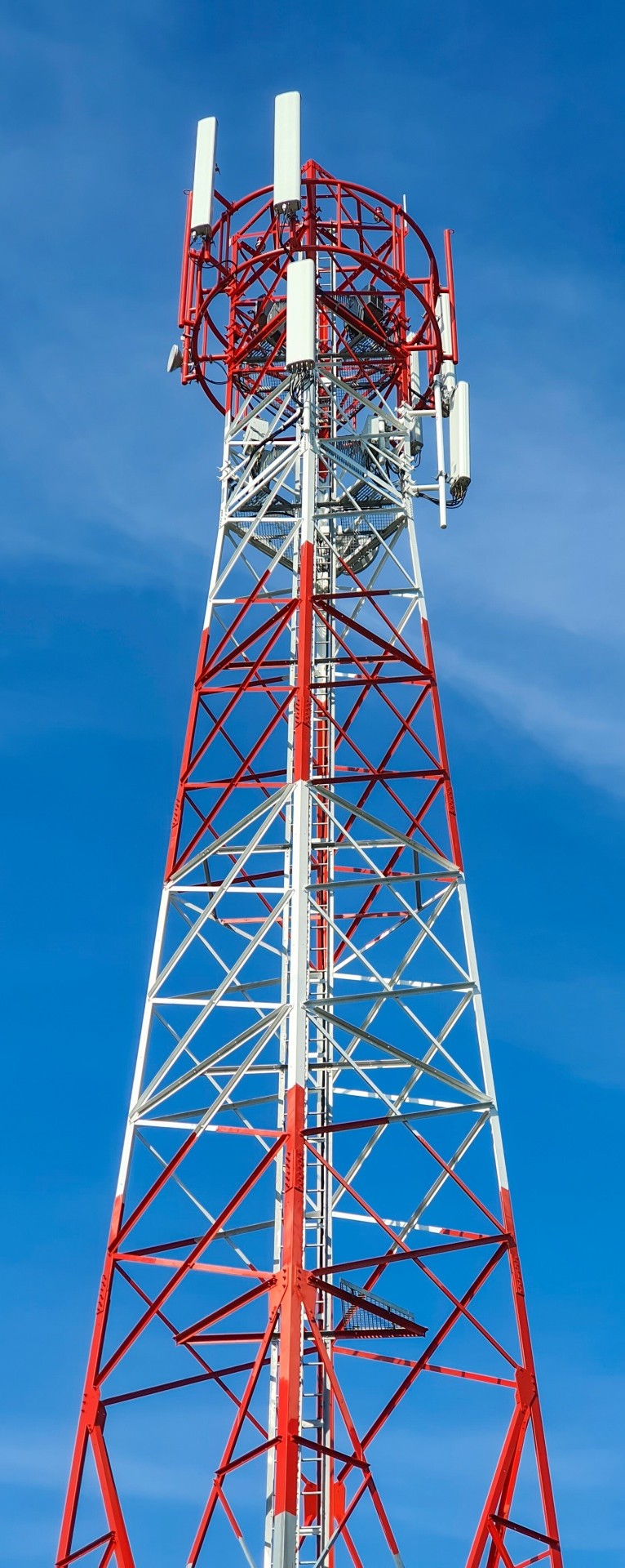 Cell tower